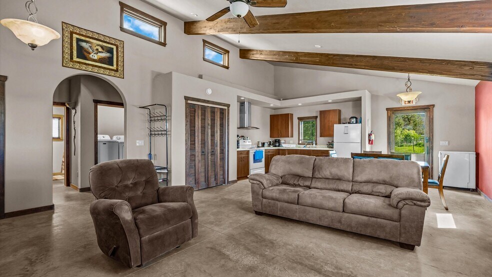 More Photos Of 41990 Cottonwood Creek Rd, Crawford Apartments For Sale