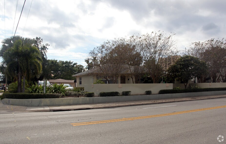 Primary Photo Of 2802 W Azeele St, Tampa Medical For Sale