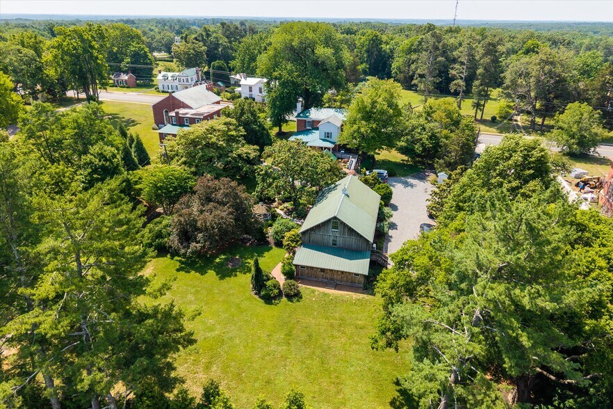 More Photos Of 252 David Bruce Ave, Charlotte Court House Hospitality For Sale