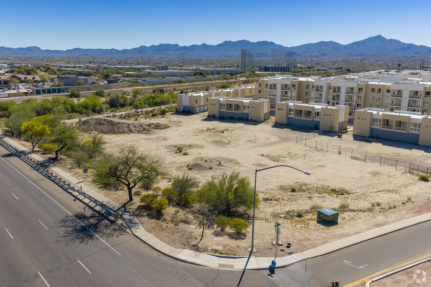 Primary Photo Of SWC Thornydale Rd & Aerie Dr, Tucson Land For Lease