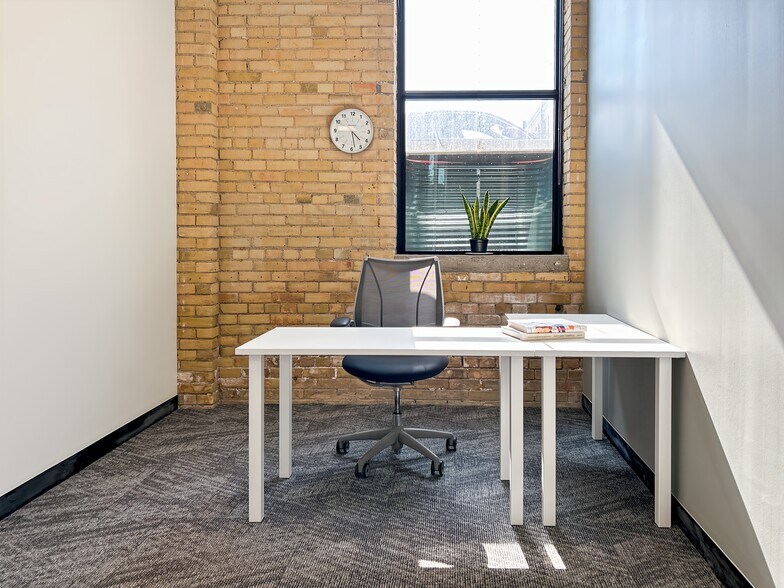 More Photos Of 30 Powerhouse St, Toronto Coworking Space