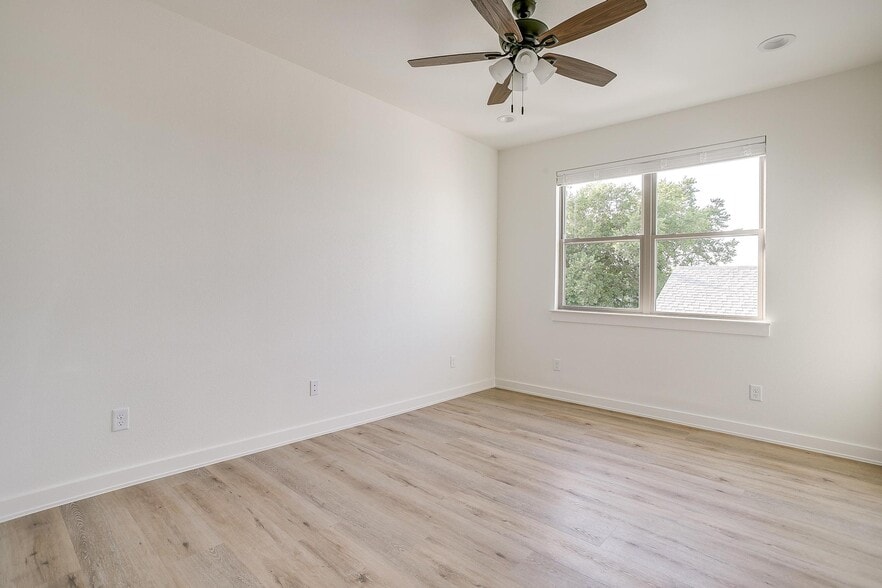 More Photos Of 3108 Frazier Ave, Fort Worth Multifamily For Sale