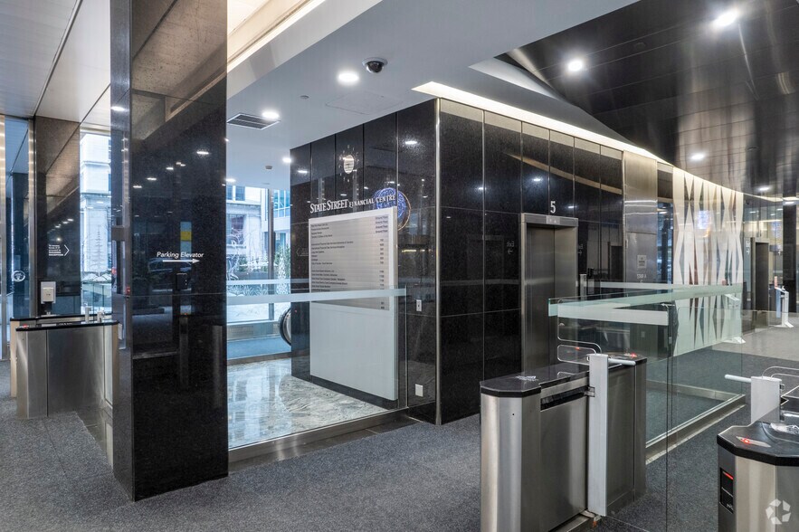 More Photos Of 30 Adelaide St E, Toronto Office For Lease