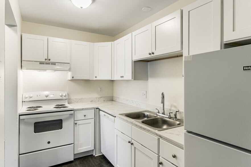 More Photos Of 186 1st St, Olivet Apartments For Sale