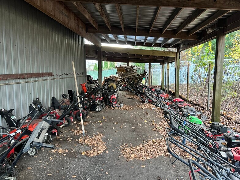 More Photos Of 4916 Verona Rd, Madison Auto Repair For Sale