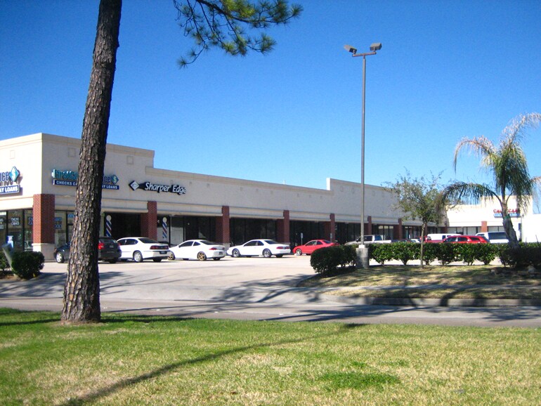 More Photos Of 7306 W Tidwell Rd, Houston General Retail For Sale