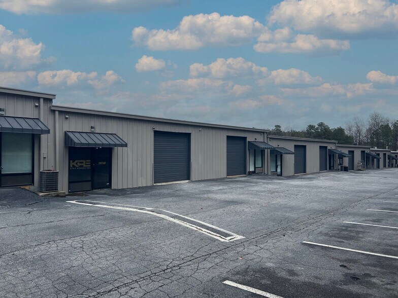 More Photos Of 485 Buford Dr, Lawrenceville Warehouse For Lease
