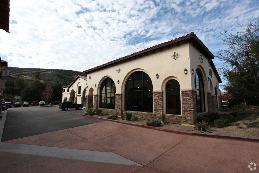 More Photos Of 28350 Roadside Dr, Agoura Hills Storefront For Sale