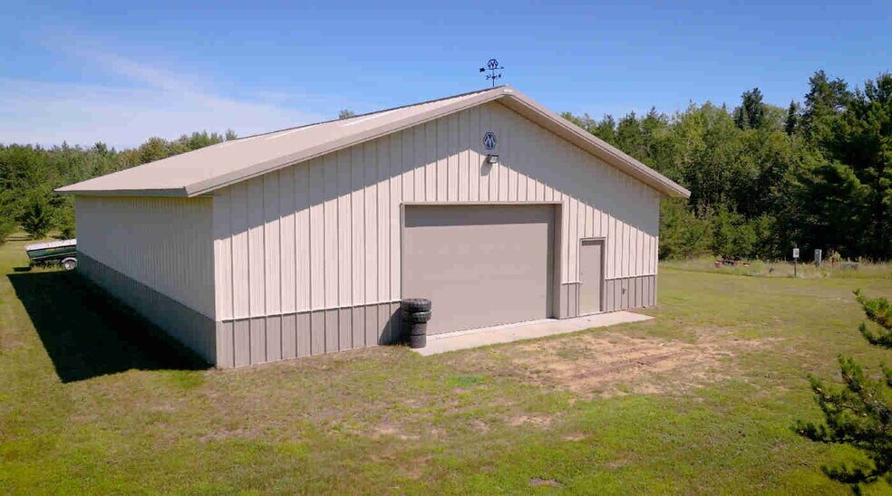 More Photos Of 19222 Echo Ridge Dr, Nevis Hotel For Sale