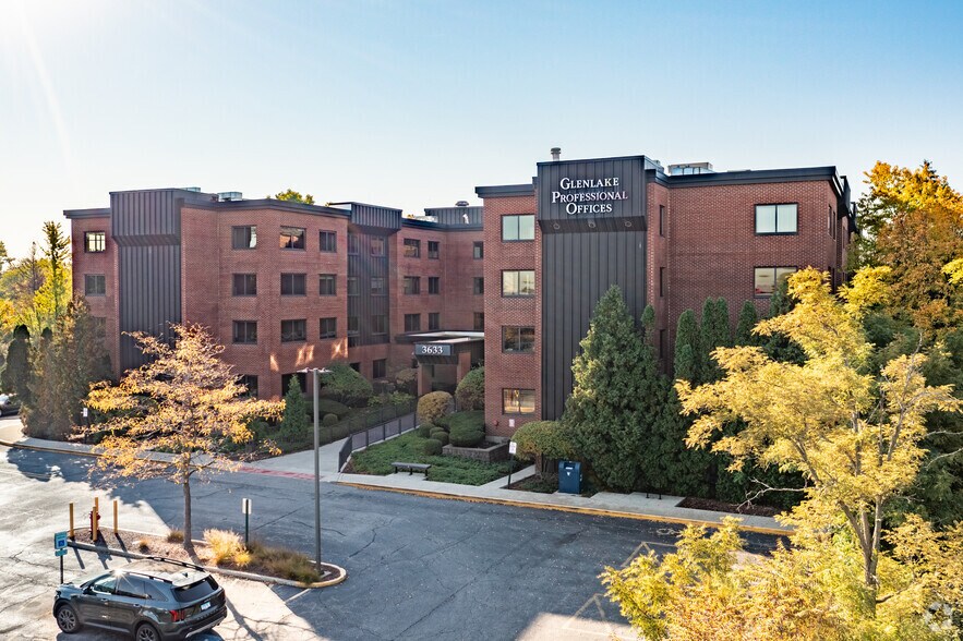 More Photos Of 3633 W Lake Ave, Glenview Medical For Lease