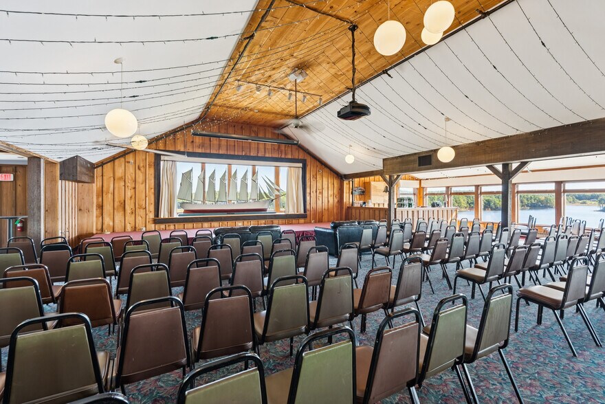 More Photos Of 161 Main St, Woolwich Restaurant For Sale