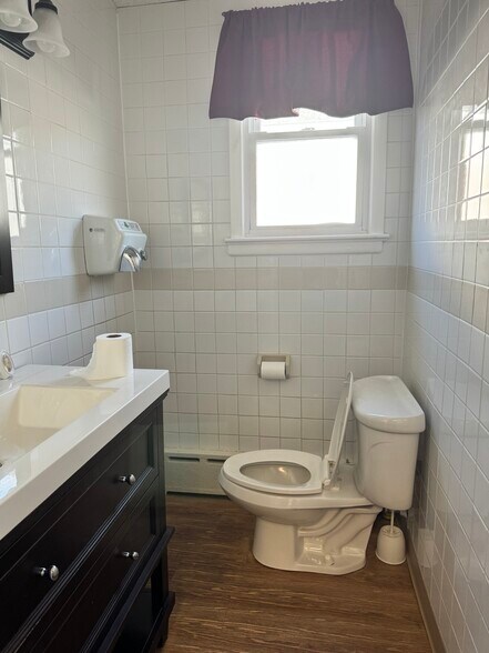 More Photos Of 10 Summit Ave, Berkeley Heights Warehouse For Lease