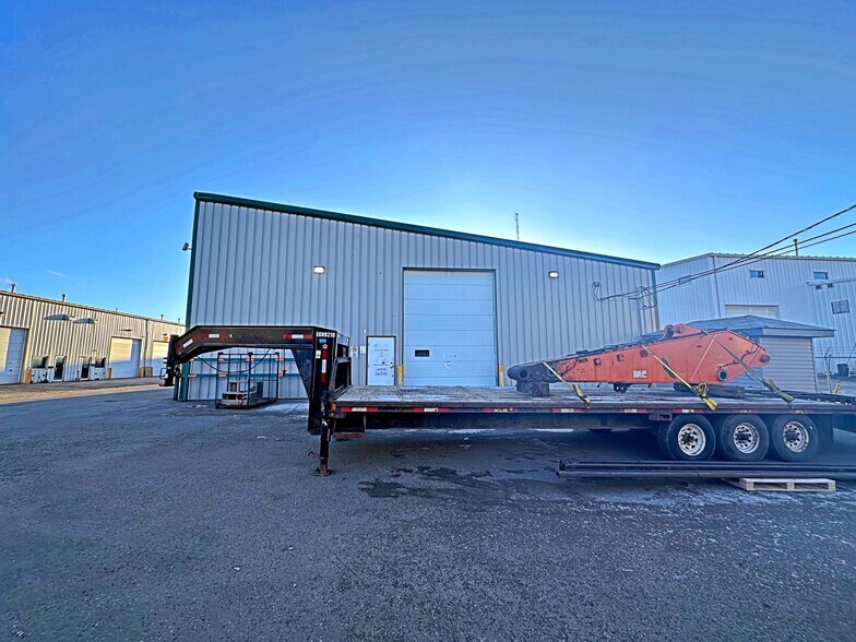 More Photos Of 195 Mackay Cres, Fort McMurray Warehouse For Sale