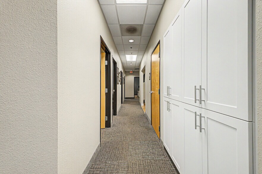More Photos Of 6262 E Broadway Rd, Mesa Medical For Lease