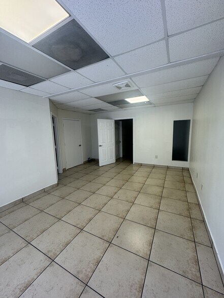 More Photos Of 5745-5759 NW 151st St, Miami Lakes Light Distribution For Lease