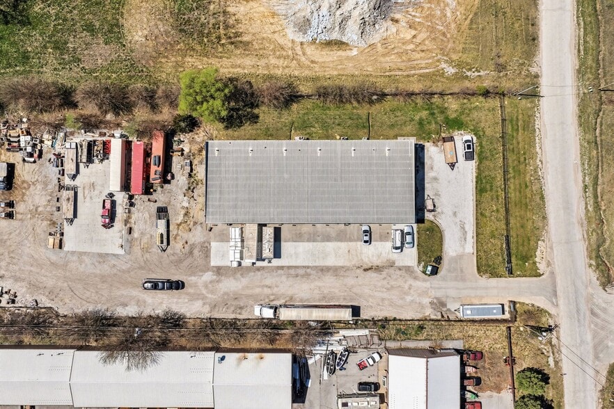 More Photos Of 21909 R & R Rd, Gretna Warehouse For Sale