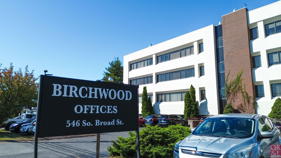 Primary Photo Of 546 S Broad St, Meriden Medical For Sale