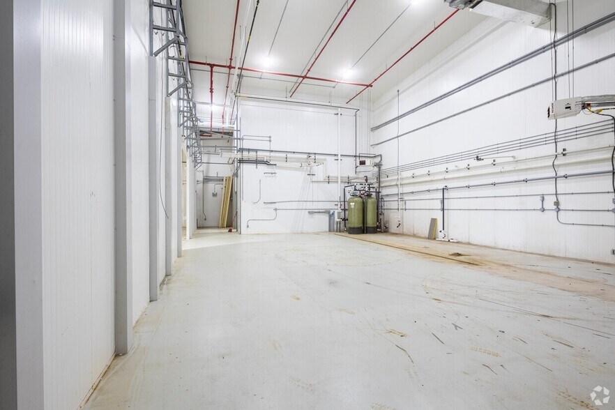 More Photos Of 516 John St N, Aylmer Unknown For Lease