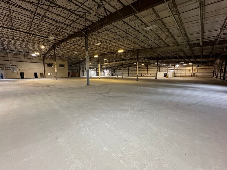 More Photos Of 20 Morin St, Biddeford Warehouse For Sale