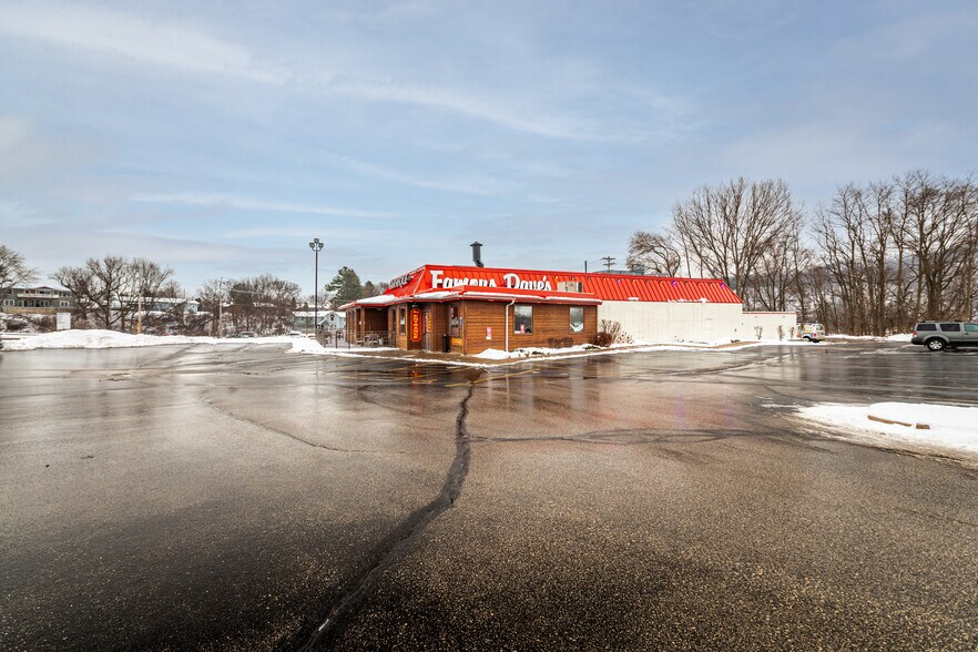 More Photos Of 3055 State Road 16, La Crosse Restaurant For Sale