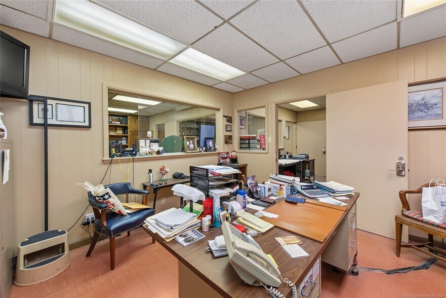 More Photos Of 1509 N Main St, Muskogee Freestanding For Sale