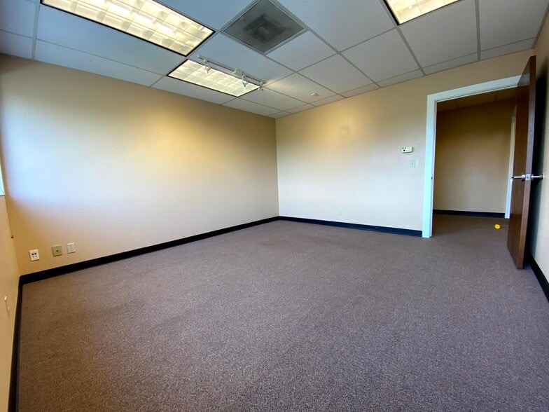 More Photos Of 2112 S 109th St, Tacoma Warehouse For Lease