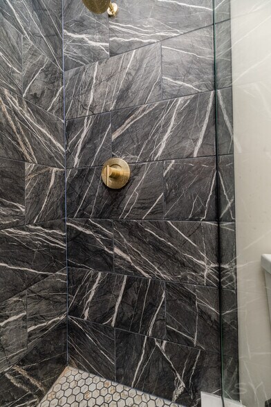 More Photos Of 5637 Prairie ave, Chicago Multifamily For Sale