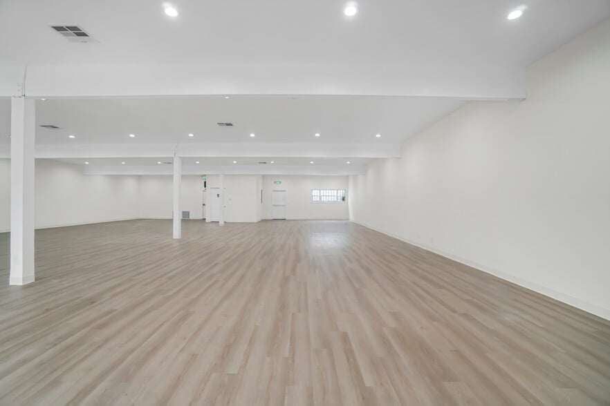 More Photos Of 29413 S Western Ave, Rancho Palos Verdes Freestanding For Lease