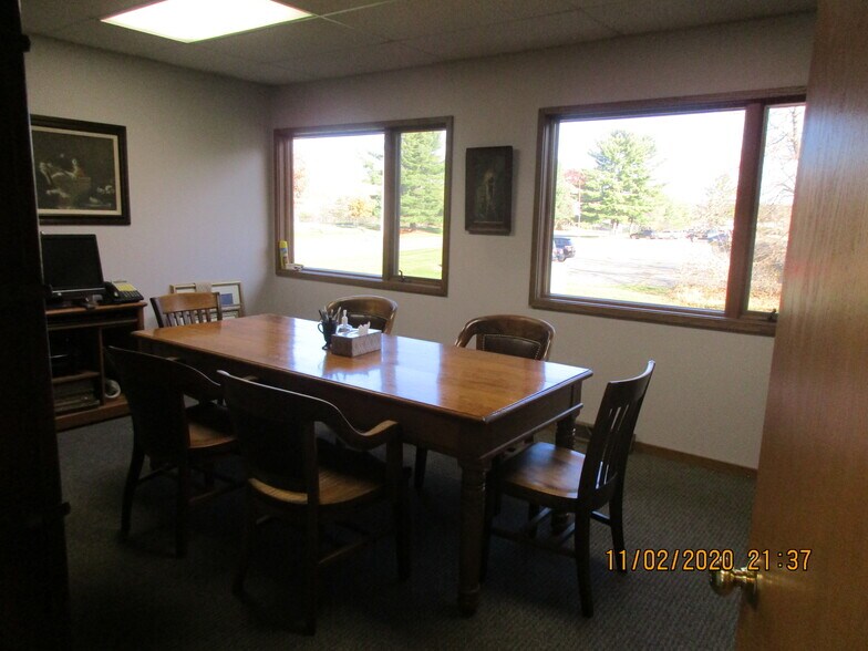 More Photos Of 3 Heritage Oak Ln, Battle Creek Medical For Sale