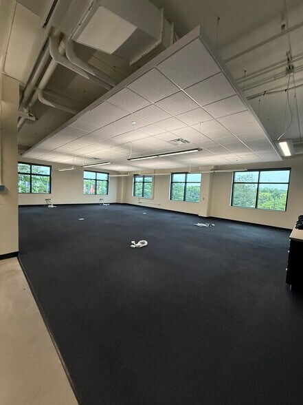 More Photos Of 215 Riverfront Ter, Eau Claire Office For Lease