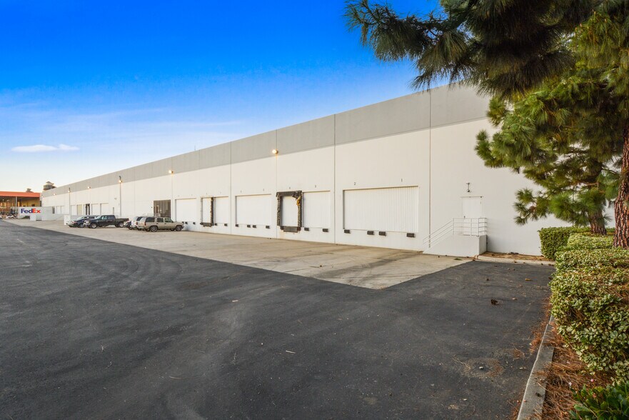 More Photos Of 2100 E Valencia Dr, Fullerton Warehouse For Lease