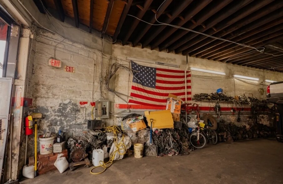 More Photos Of 195 Miller St, Newark General Retail For Sale