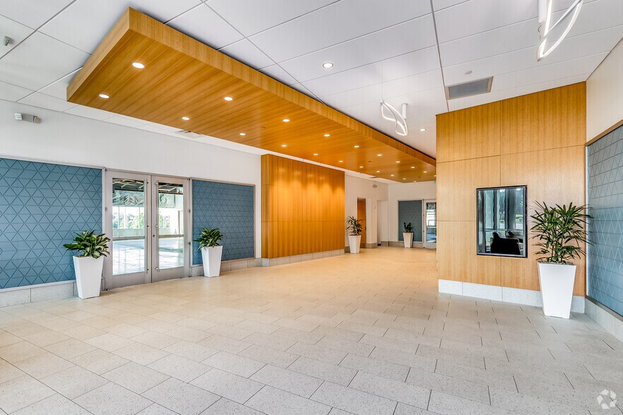 More Photos Of 112 Thomas Johnson Dr, Frederick Medical For Lease