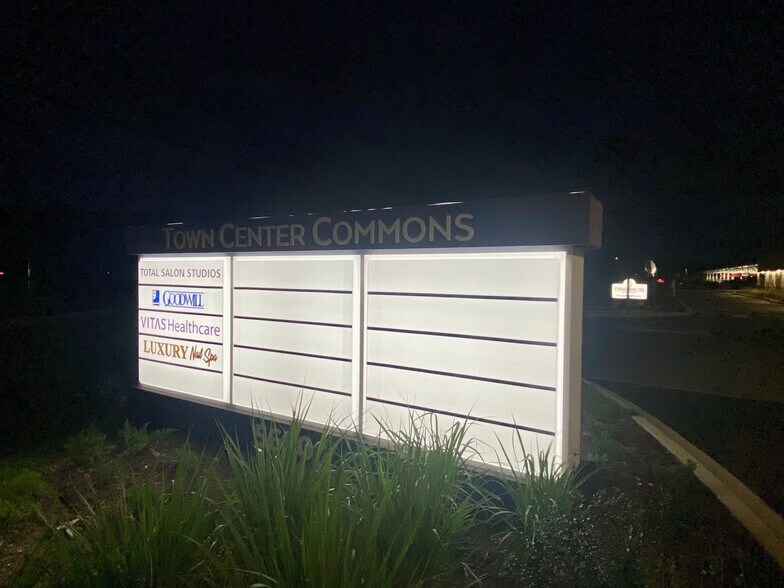 More Photos Of 5650 SR 100 E, Palm Coast General Retail For Lease