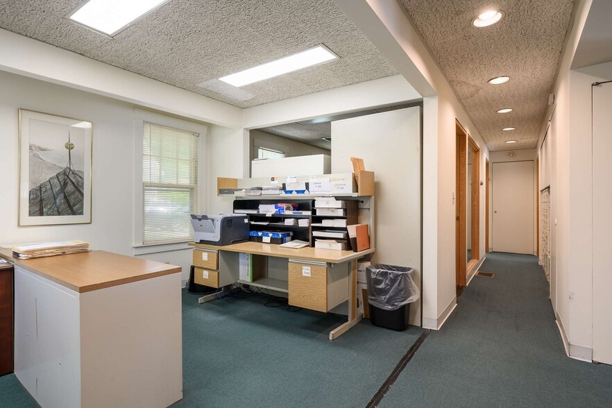 More Photos Of 10 Walker St, Kittery Loft Creative Space For Lease