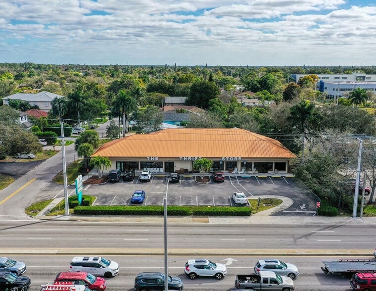 More Photos Of 1115 Airport Pulling Rd, Naples Freestanding For Lease