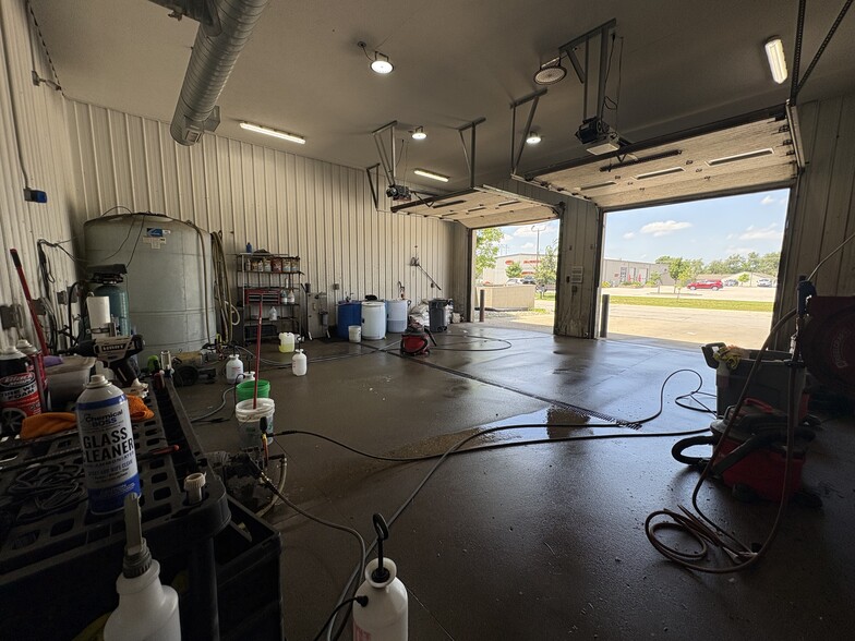 More Photos Of 2306 IFCU way, Lafayette Auto Dealership For Sale
