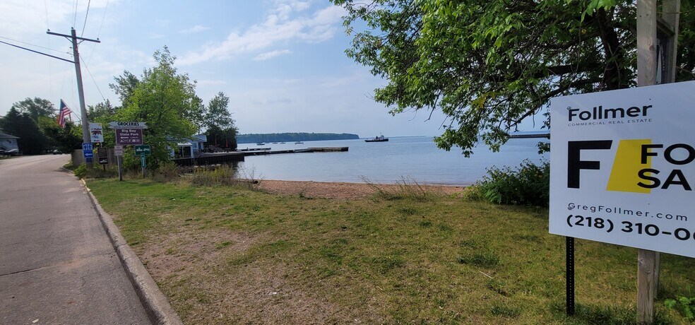 More Photos Of 809 Main Street, La Pointe Office For Sale