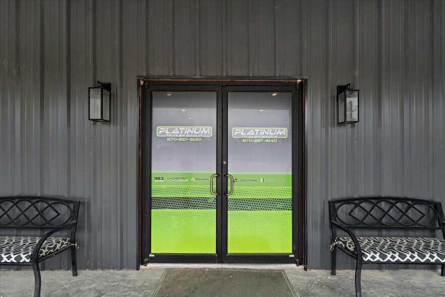 More Photos Of 538 Industrial Pk Acc rd, Trumann Flex For Lease