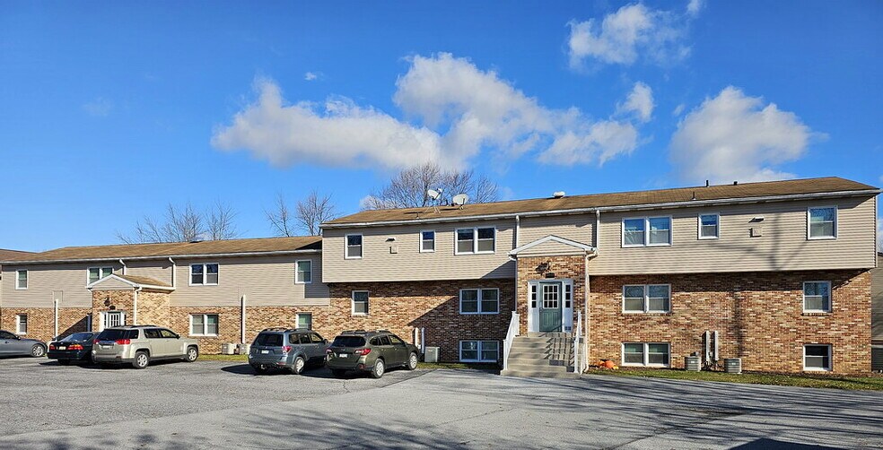 More Photos Of 8059 Somerset St, Hummelstown Apartments For Sale