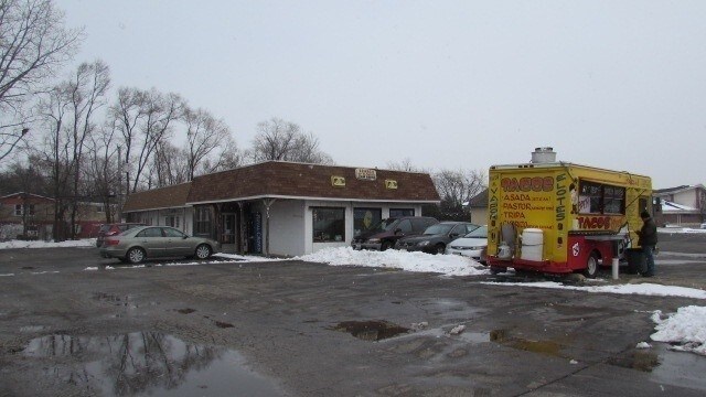 More Photos Of 2413 Plainfield Rd, Joliet General Retail For Sale