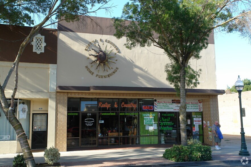 More Photos Of 616 W Main St, Merced General Retail For Sale