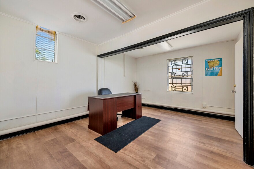 More Photos Of 2200 Evans Ave, Fort Worth Medical For Sale