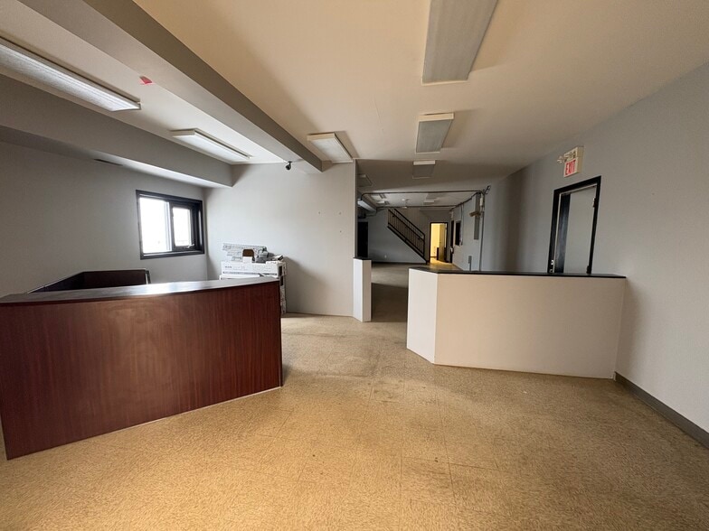 More Photos Of 10271 279 St, Acheson Manufacturing For Lease