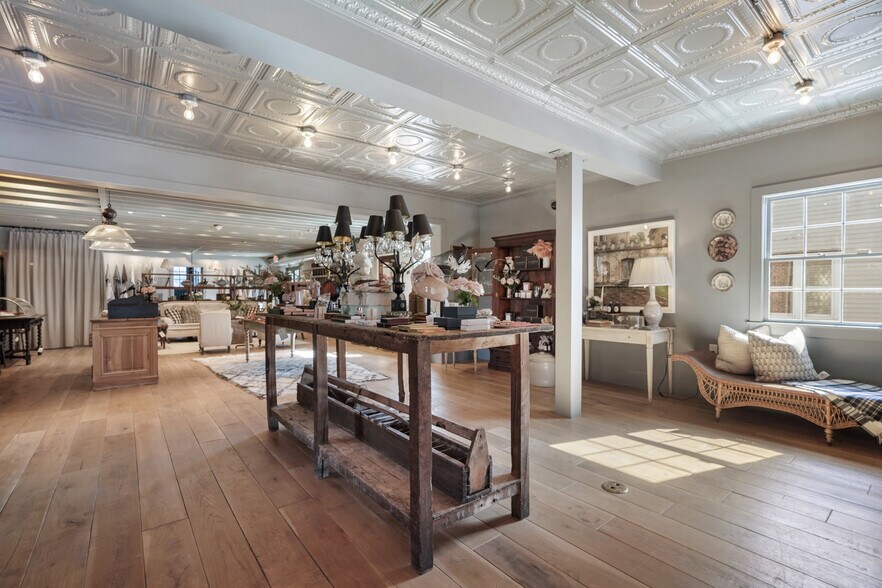 More Photos Of 259 Westchester Ave, Pound Ridge Storefront For Sale