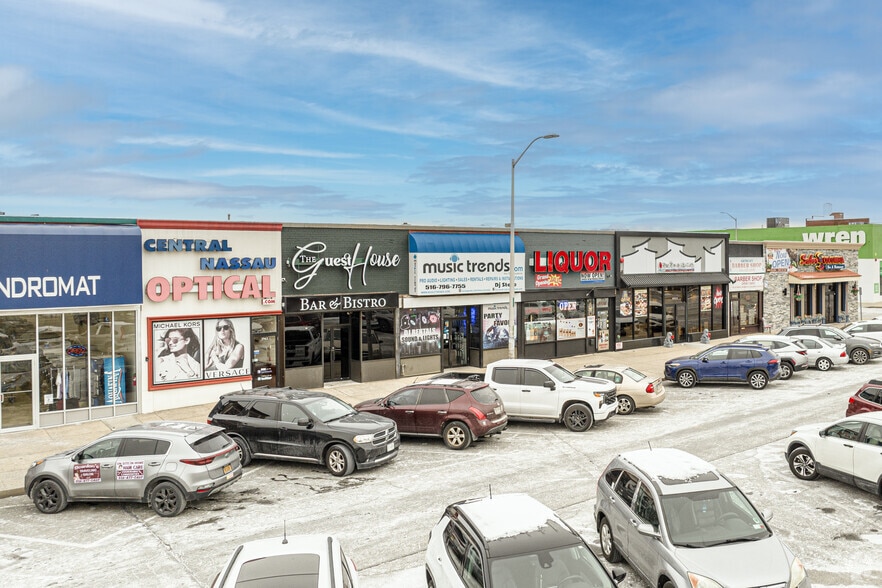 More Photos Of 2921-2953 Hempstead Tpke, Levittown General Retail For Sale