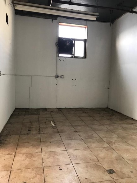 More Photos Of 207-229 42nd St, Brooklyn Warehouse For Lease
