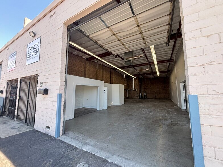 More Photos Of 3747 W Pacific Ave, Sacramento Warehouse For Lease