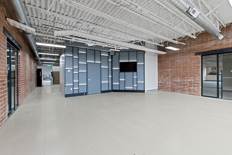 More Photos Of 500 E Timpanogos Pky, Orem Office For Sale