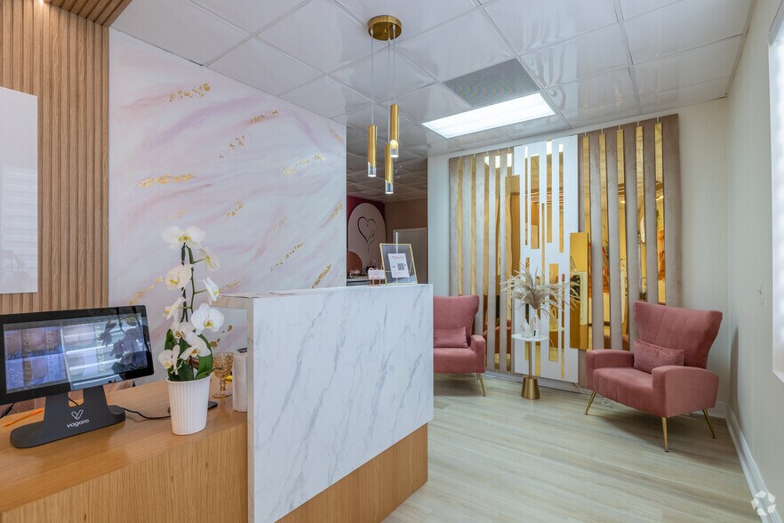 More Photos Of 811 SE 8th Ave, Deerfield Beach Office For Lease